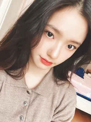 林允时尚靓丽自拍图片_12