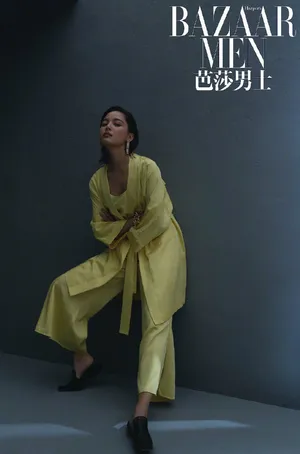 辛芷蕾率性酷美写真图片