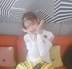 马瑞灵动俏皮自拍图片