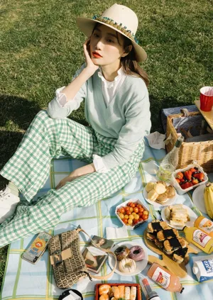 李斯羽甜美养眼写真图片_1