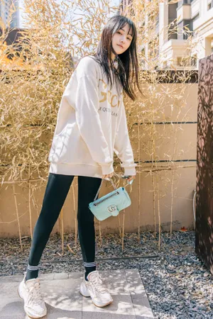 郑爽温暖小清新私服照图片_1