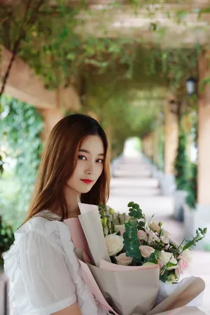 徐艺洋粉嫩可爱唯美写真_5