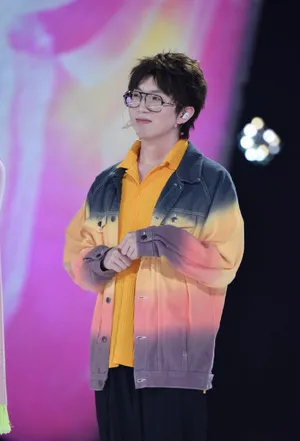 毛不易创造营2020舞台照图片_2
