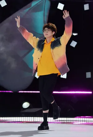 毛不易创造营2020舞台照图片_4