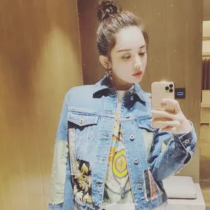 古丽娜扎牛仔服扎丸子头自拍照图片