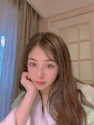 张含韵生日自拍照图片_2