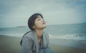 索朗美淇海边旅拍照图片_2