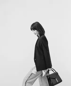 田沅优雅质感写真图片_3