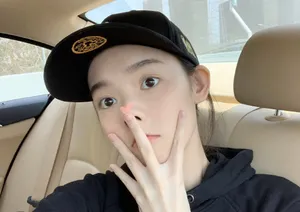 王玉雯可爱甜美自拍照图片_4