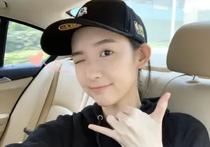 王玉雯可爱甜美自拍照图片_6