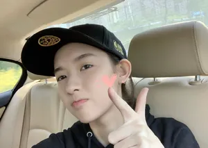 王玉雯可爱甜美自拍照图片_8