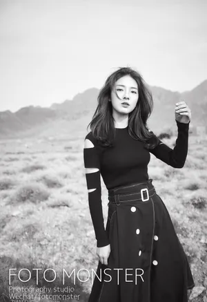 马瑞唯美质感黑白写真图片_3