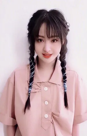郑爽麻花辫元气写真图片