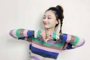 何宣林俏皮可爱写真图片_1
