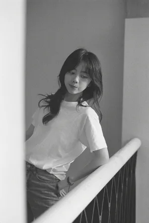 谭松韵光影性感写真图片_8