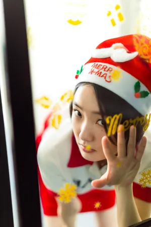周依然轻甜少女风写真图片_7