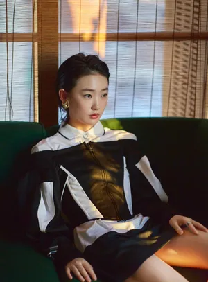 周依然性感甜酷写真图片_3