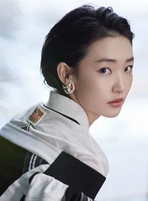 周依然性感甜酷写真图片_6
