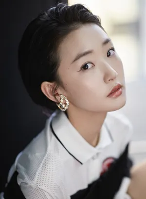 周依然性感甜酷写真图片_9