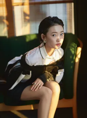 周依然性感甜酷写真图片_11