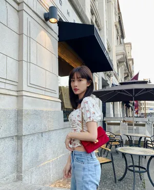孟子义甜美俏皮街拍图片_3