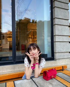 孟子义甜美俏皮街拍图片_4
