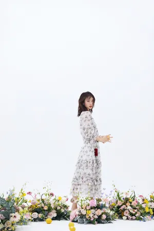 金晨清新靓丽时尚写真图片_3