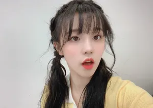 宋雨琦粉嫩俏皮自拍图片_3