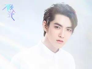 吴亦凡《极光》纯白帅气写真图片_7