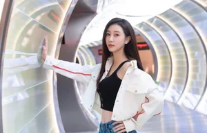 楚月性感休闲风写真图片_3