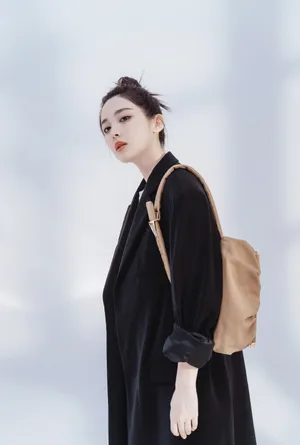 古力娜扎清爽利落花絮照图片_2