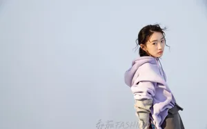 周依然灵动俏皮写真图片_2