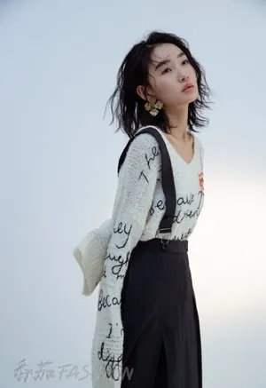 周依然灵动俏皮写真图片_3