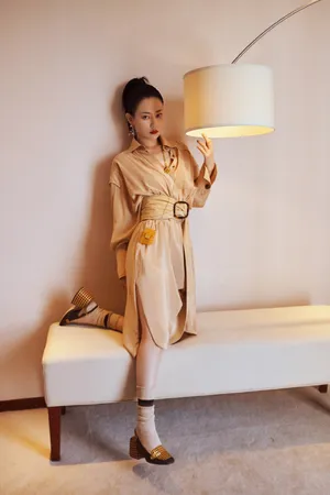 谭卓性感优雅写真图片_1