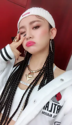 陈梓童清新俏皮自拍图片