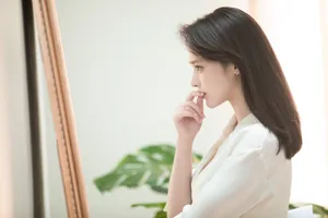 彭小苒纯白优雅写真图片_5