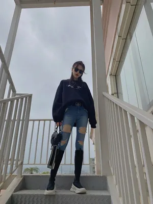 黄一琳清爽性感街拍照图片