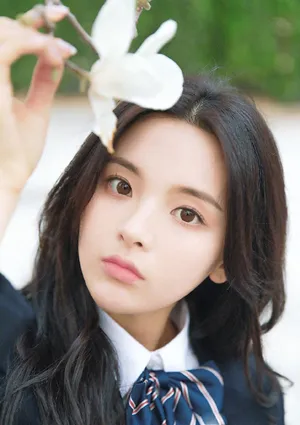 杨超越学院风清纯写真图片_5