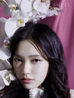 林允时尚新刊封面大片写真图片_3
