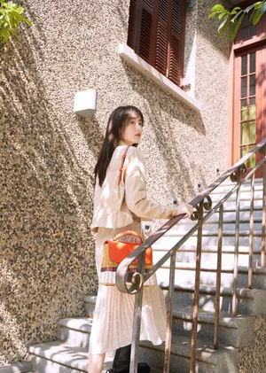 袁冰妍春日甜美写真图片_5