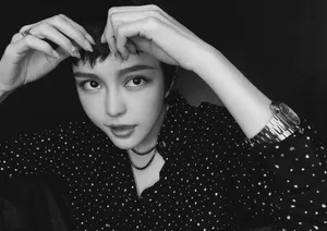 周扬青短发酷感写真图片