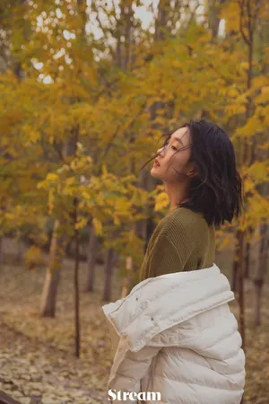 周依然性感优雅写真图片