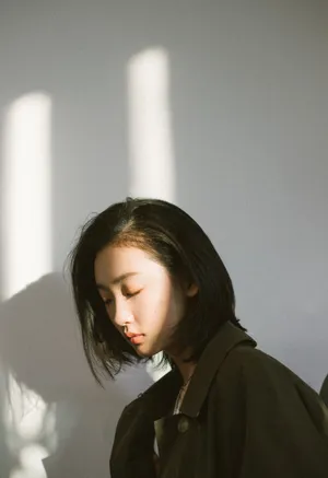 周依然清爽靓丽写真图片
