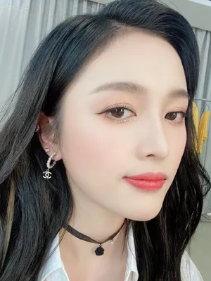 吴宣仪性感后台自拍照图片_2