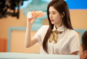 鞠婧祎品牌代言甜美花絮图片_2