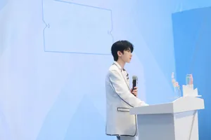 青春制作人代表蔡徐坤帅气图片