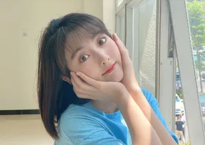 邢菲清新俏皮自拍照图片_4