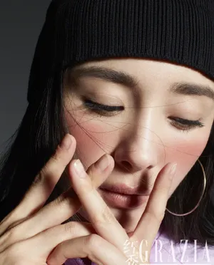 杨幂成熟性感大片写真图片_9