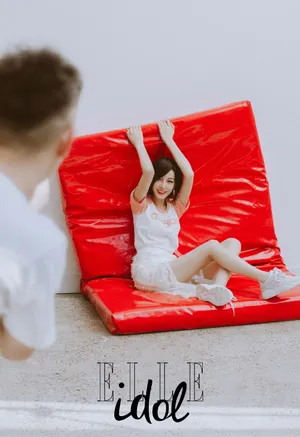 迪丽热巴短发性感大片写真图片_3