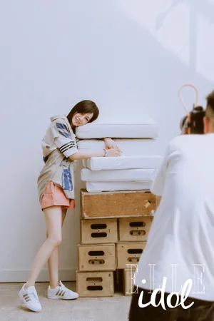 迪丽热巴短发性感大片写真图片_4